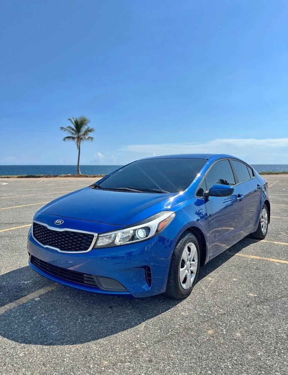 Kia Forte azul